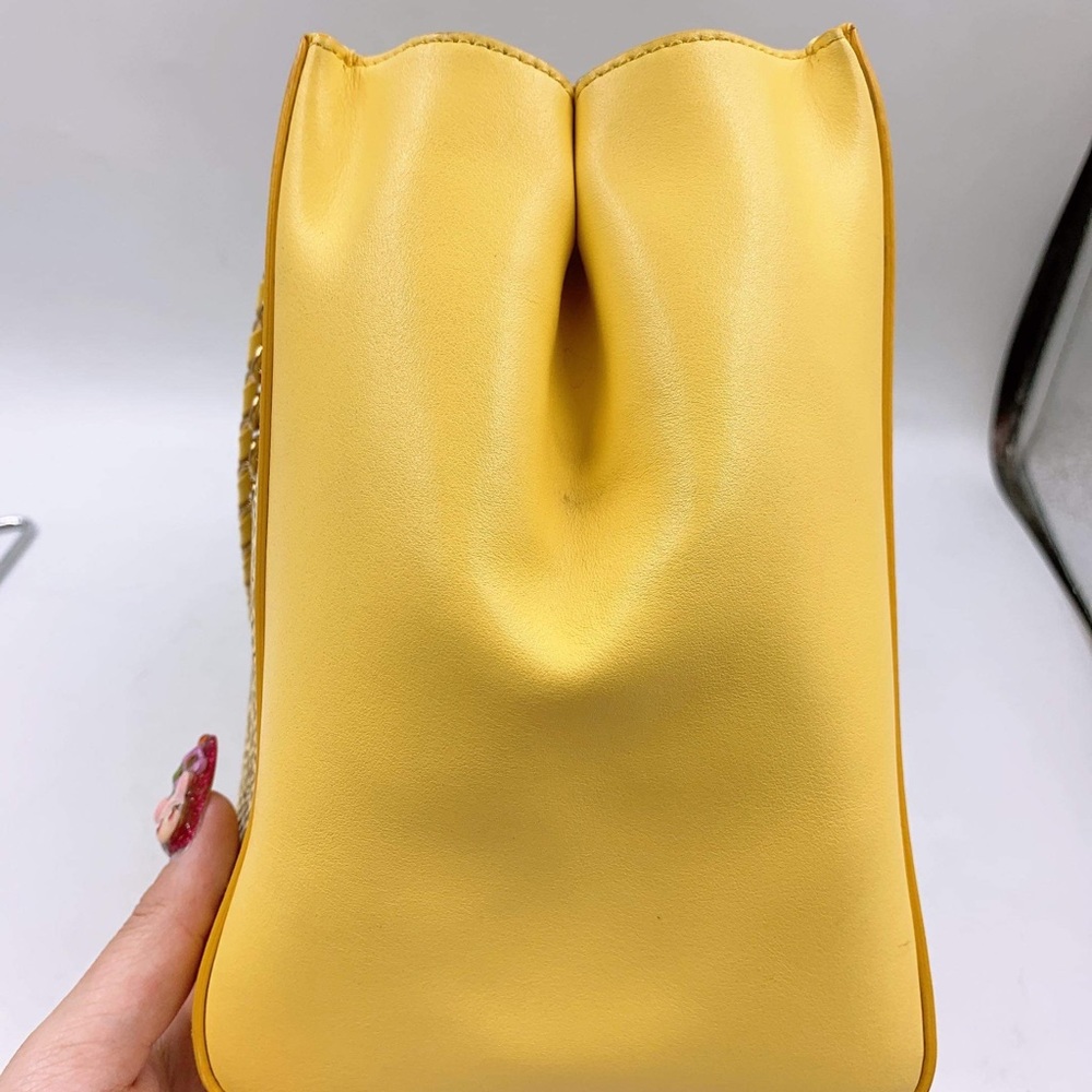 Salvatore Ferragamo two way bag 💯 percent authentic - Picture 9 of 16